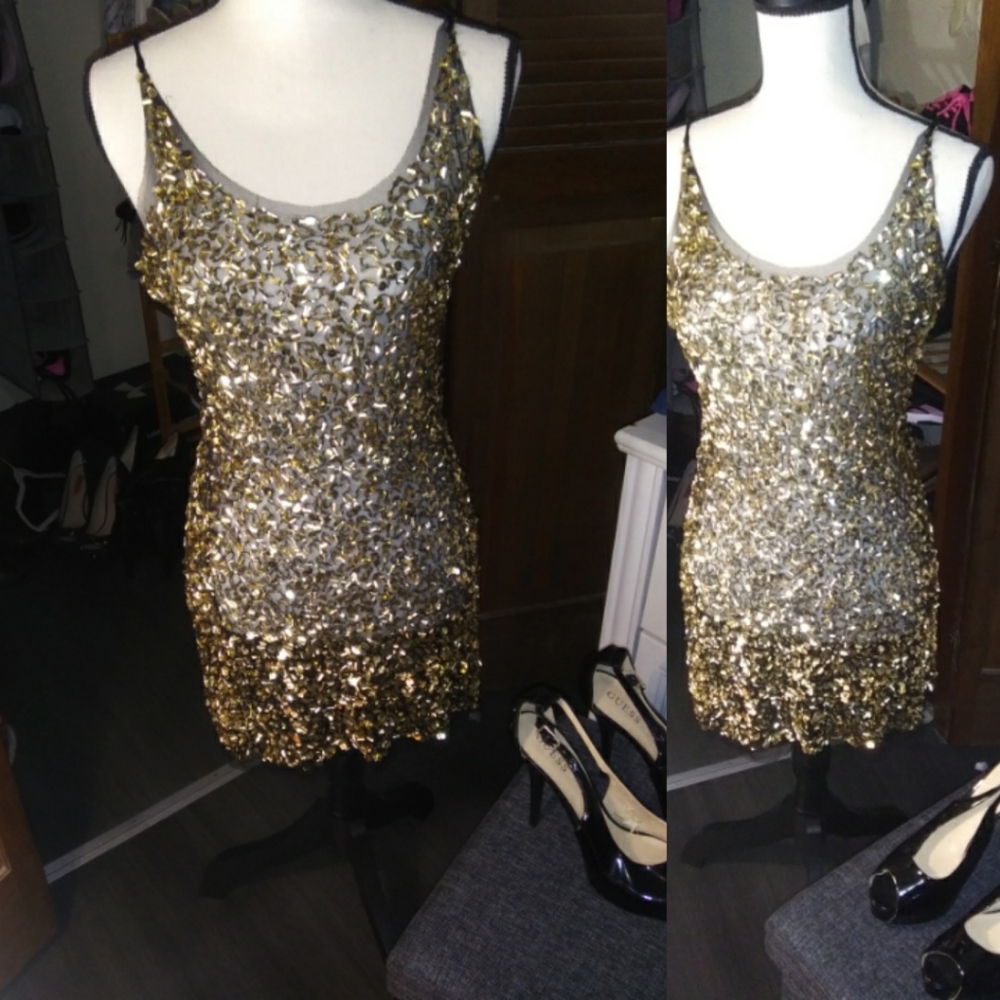 Beautiful gold and black dress, szL. Never worn